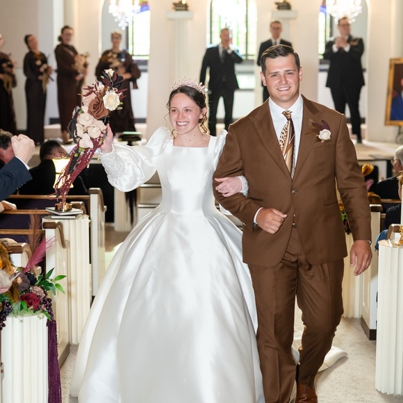 Meet your Posher, Ashley - Picture 6 of 10